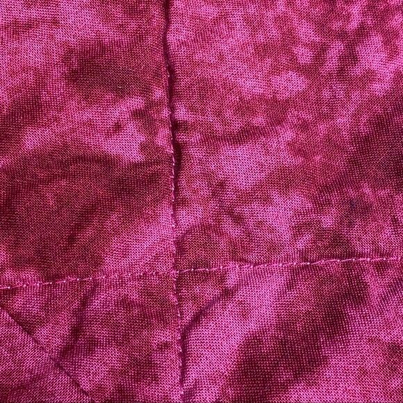 Handmade NWT floral lap quilt pink, burgundy and green size 52” X 41” - Picture 8 of 11